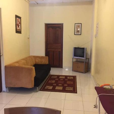 Trisya Homestay Kuala Terengganu Exterior foto